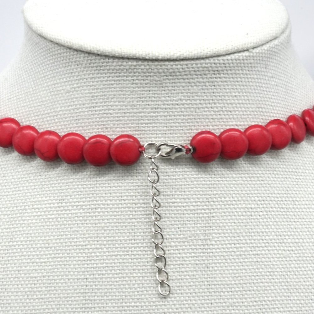 Red Howlite necklace with lobster clasp. - Picture 4 of 5